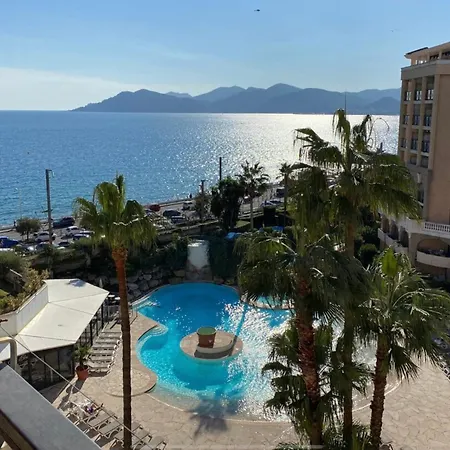 Azurea, Vue Avec Ses 2 Piscines 公寓